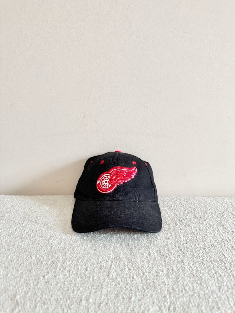 Old Time Hockey DETROIT RED WINGS Black Cotton Canvas Embroidered Baseball Hat